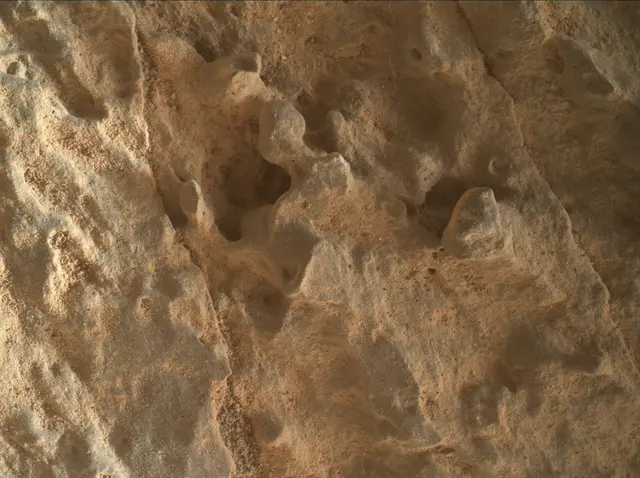 Sol 3645: Mars Hand Lens Imager (MAHLI)