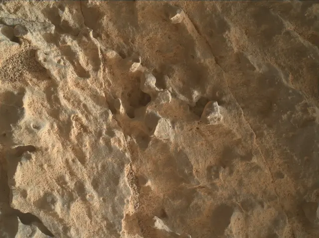 Sol 3645: Mars Hand Lens Imager (MAHLI)