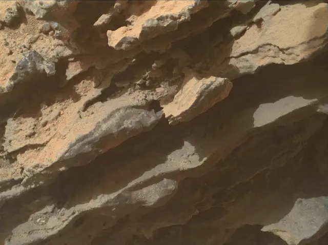 Sol 3645: Mars Hand Lens Imager (MAHLI)