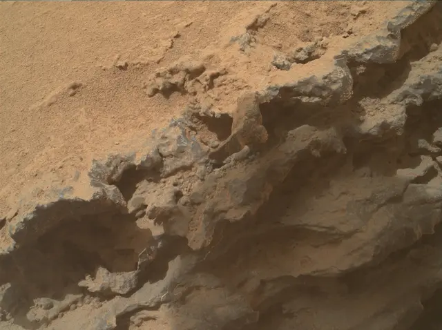 Sol 3645: Mars Hand Lens Imager (MAHLI)
