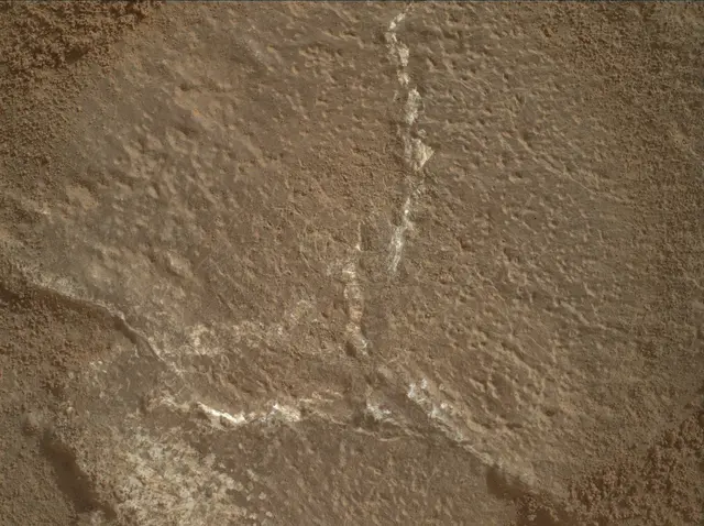 Sol 3651: Mars Hand Lens Imager (MAHLI)