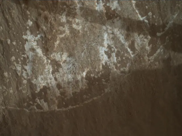 Sol 3664: Mars Hand Lens Imager (MAHLI)