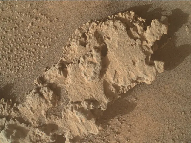 Sol 3723: Mars Hand Lens Imager (MAHLI)