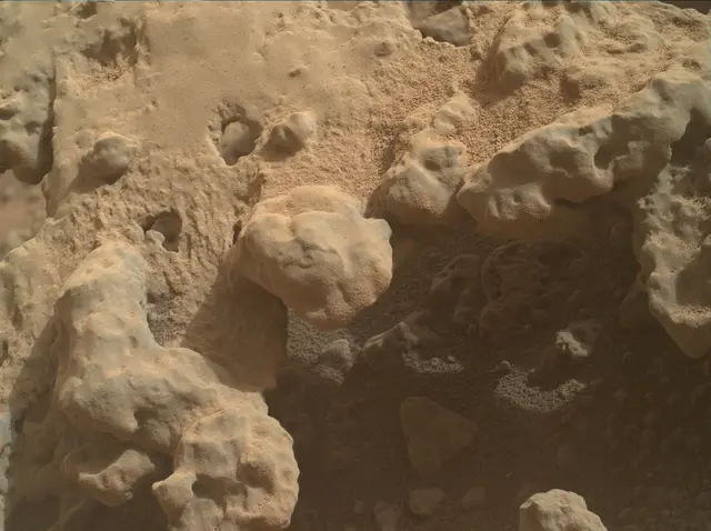 Sol 3724: Mars Hand Lens Imager (MAHLI)
