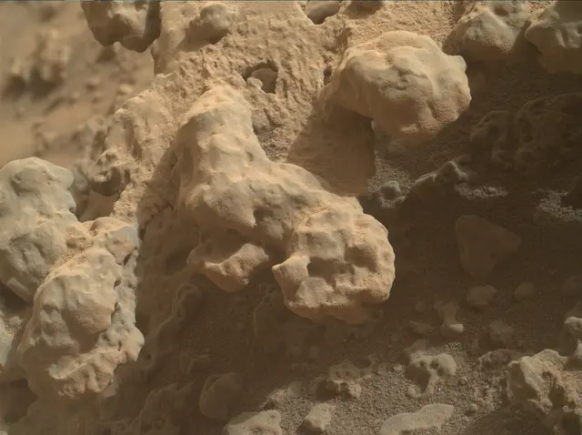 Sol 3724: Mars Hand Lens Imager (MAHLI)