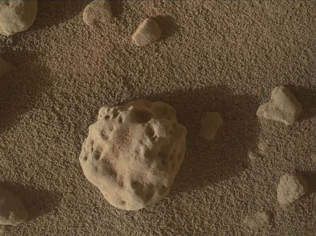 Sol 3748: Mars Hand Lens Imager (MAHLI)