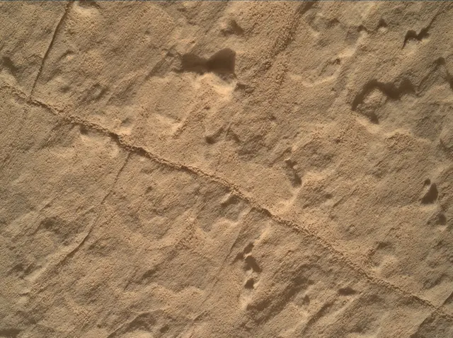 Sol 3895: Mars Hand Lens Imager (MAHLI)