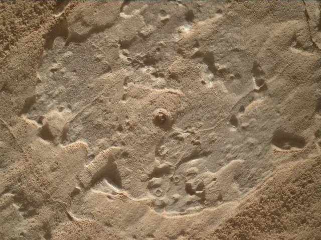 Sol 3897: Mars Hand Lens Imager (MAHLI)