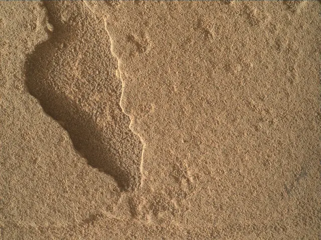 Sol 3901: Mars Hand Lens Imager (MAHLI)