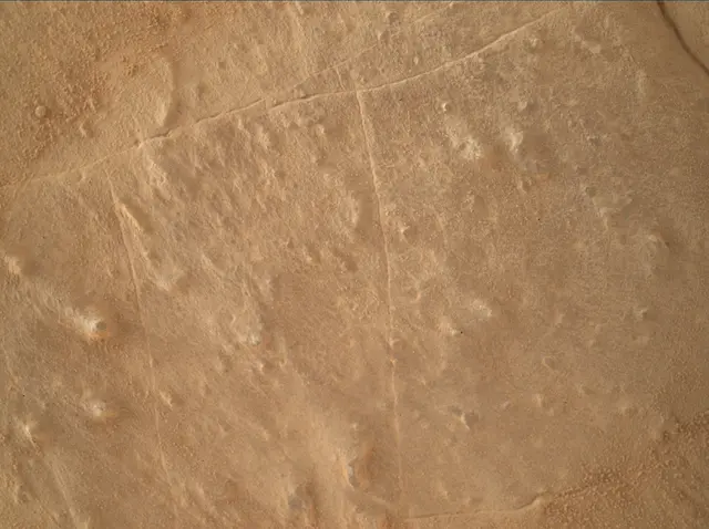 Sol 3902: Mars Hand Lens Imager (MAHLI)