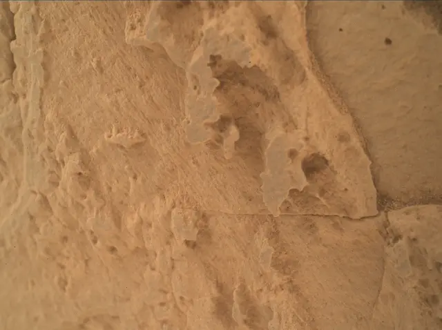 Sol 3909: Mars Hand Lens Imager (MAHLI)