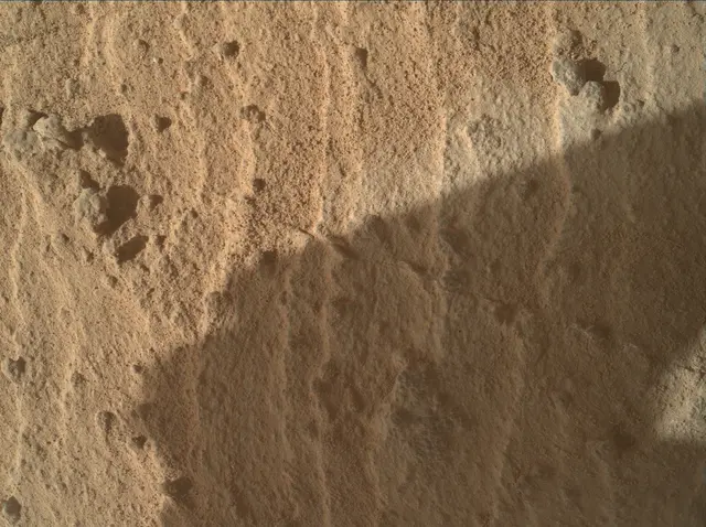 Sol 3917: Mars Hand Lens Imager (MAHLI)