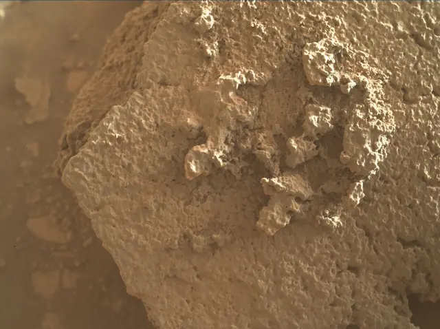 Sol 3930: Mars Hand Lens Imager (MAHLI)