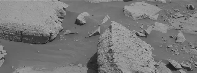 Sol 3946: Mast Camera (Mastcam)