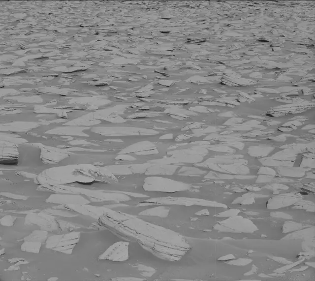 Sol 3946: Mast Camera (Mastcam)