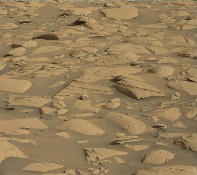 Sol 3946: Mast Camera (Mastcam)