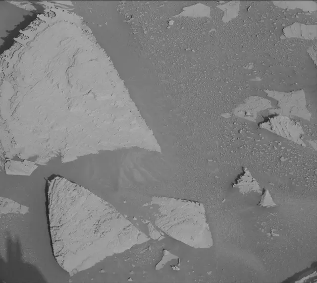 Sol 3946: Mast Camera (Mastcam)