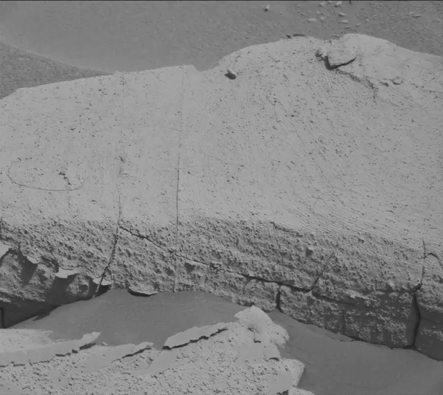 Sol 3946: Mast Camera (Mastcam)
