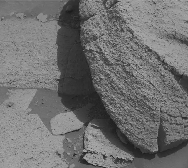 Sol 3946: Mast Camera (Mastcam)