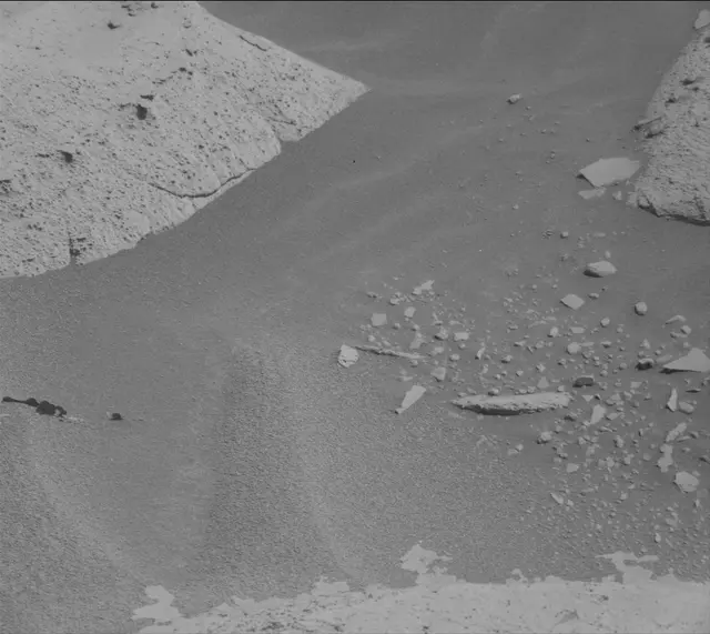 Sol 3946: Mast Camera (Mastcam)