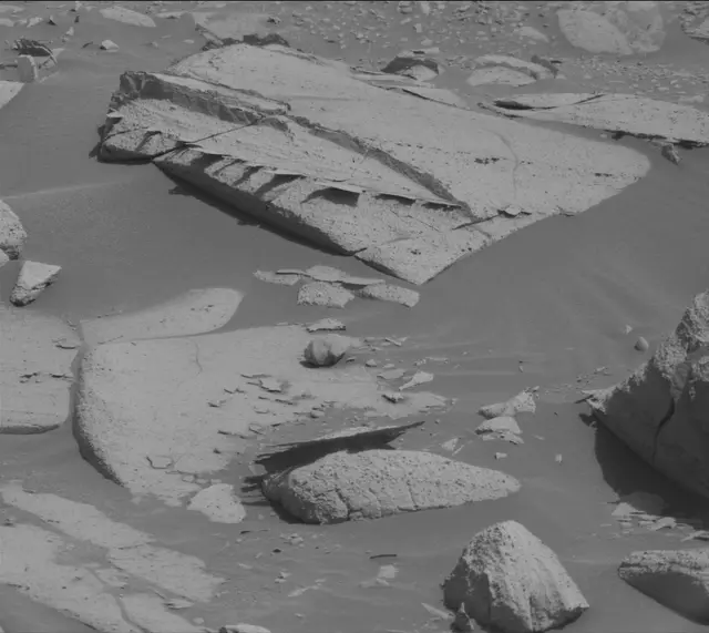 Sol 3946: Mast Camera (Mastcam)