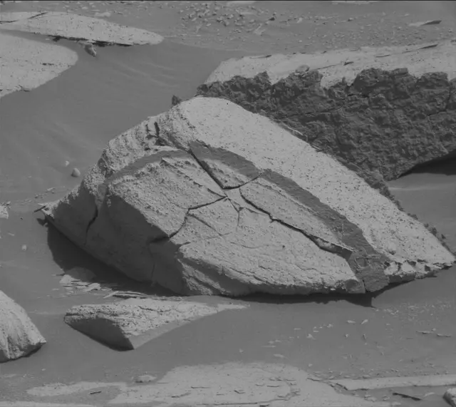 Sol 3946: Mast Camera (Mastcam)