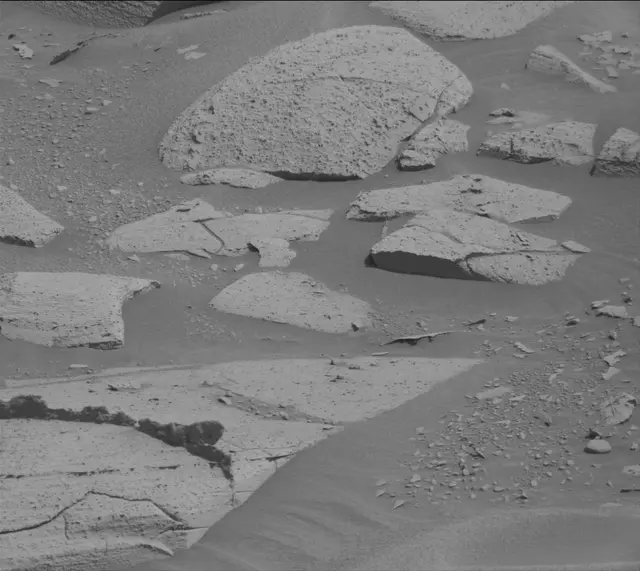 Sol 3946: Mast Camera (Mastcam)