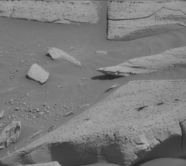 Sol 3946: Mast Camera (Mastcam)