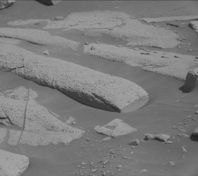 Sol 3946: Mast Camera (Mastcam)