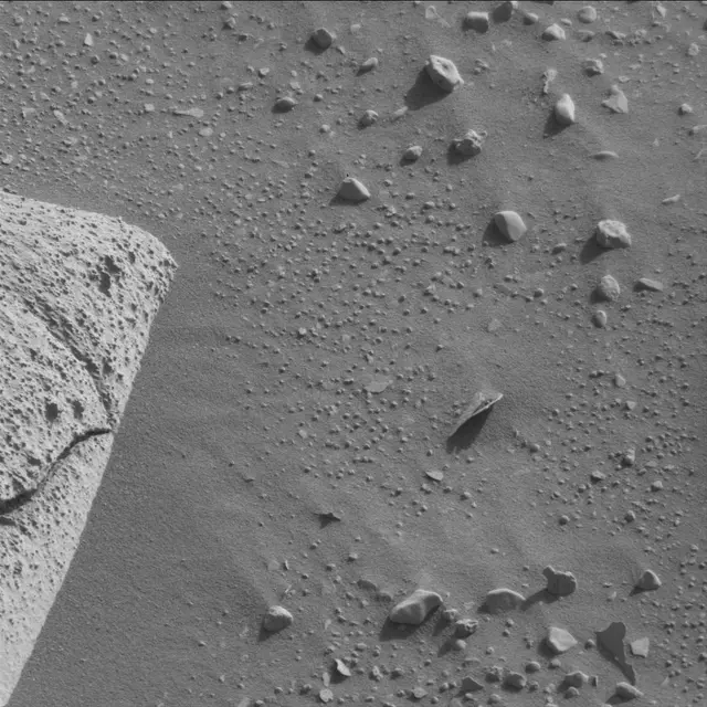 Sol 3946: Mast Camera (Mastcam)