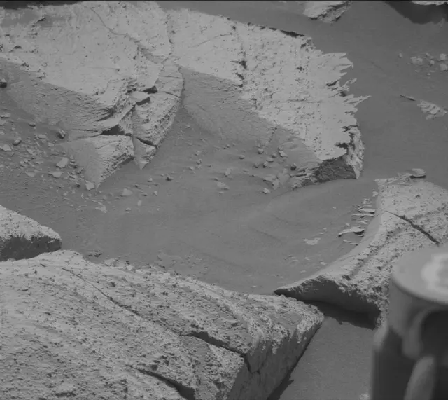 Sol 3948: Mast Camera (Mastcam)