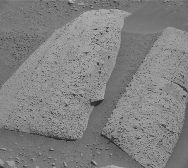 Sol 3948: Mast Camera (Mastcam)
