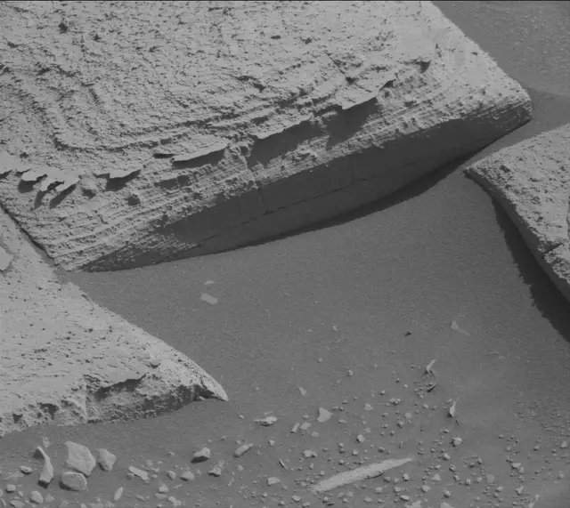 Sol 3948: Mast Camera (Mastcam)