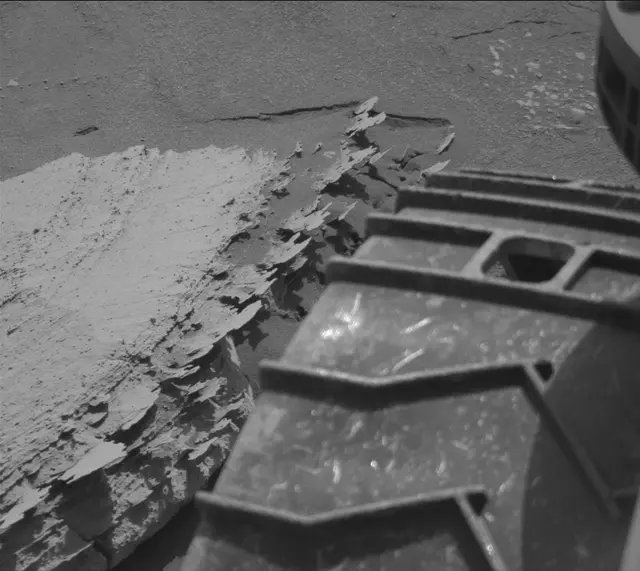 Sol 3948: Mast Camera (Mastcam)