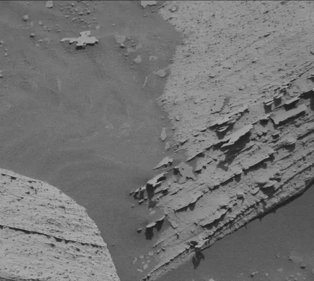 Sol 3948: Mast Camera (Mastcam)