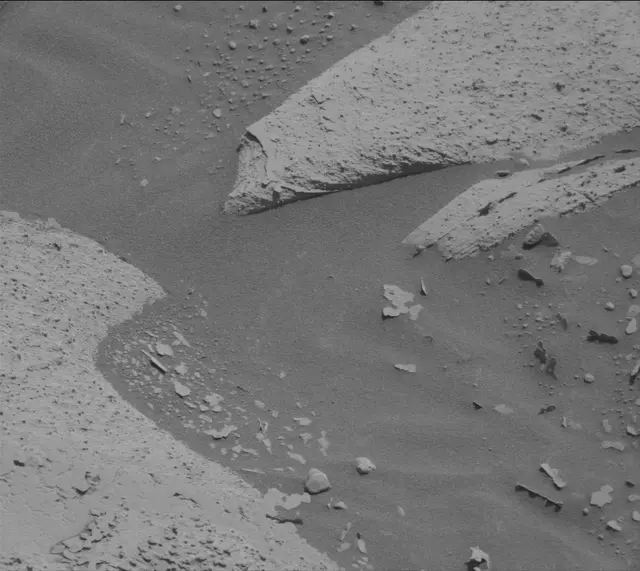 Sol 3948: Mast Camera (Mastcam)