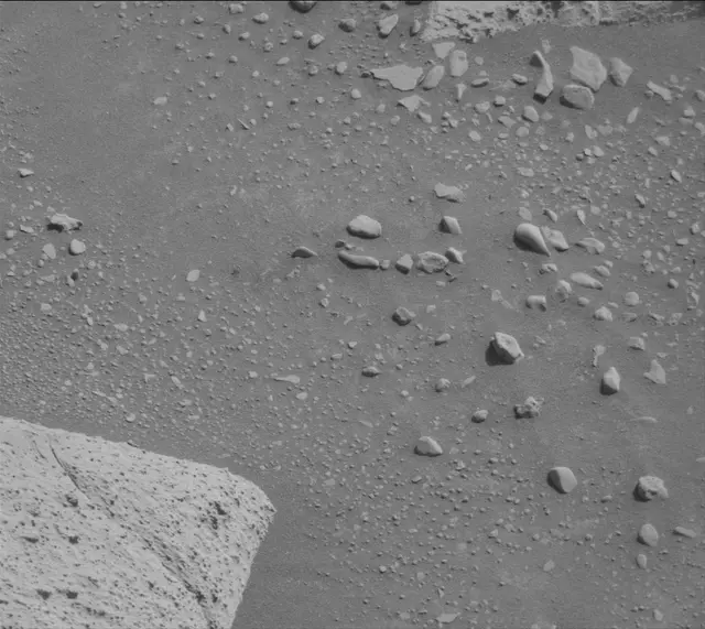 Sol 3948: Mast Camera (Mastcam)