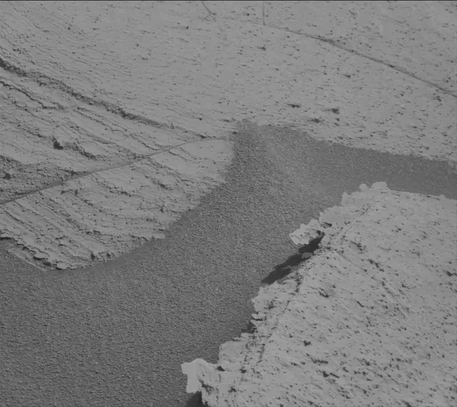 Sol 3948: Mast Camera (Mastcam)