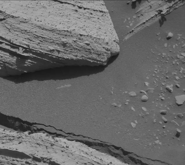 Sol 3948: Mast Camera (Mastcam)