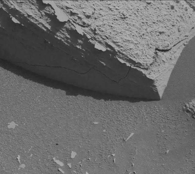 Sol 3948: Mast Camera (Mastcam)