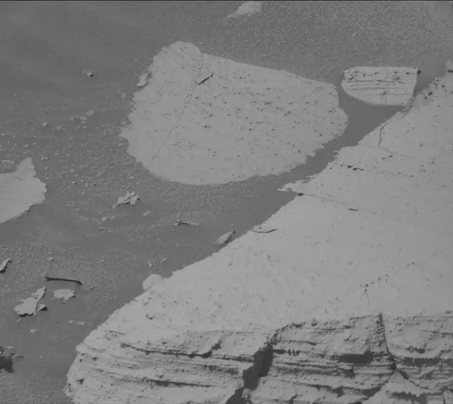 Sol 3951: Mast Camera (Mastcam)
