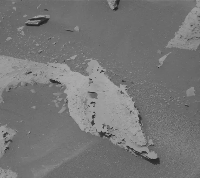 Sol 3951: Mast Camera (Mastcam)