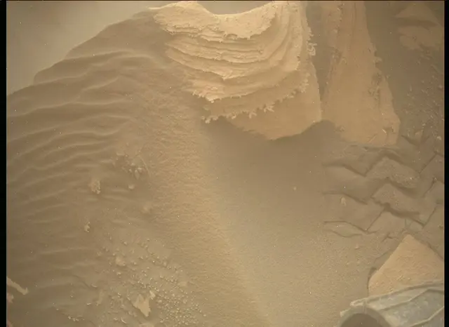Sol 3953: Mars Descent Imager (MARDI)