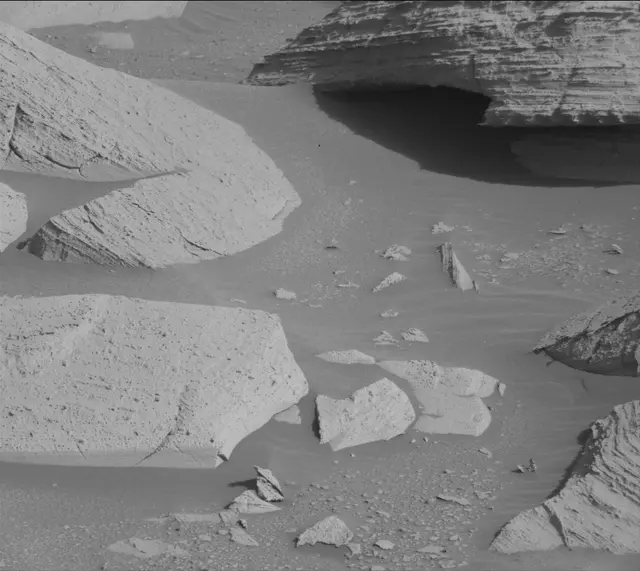 Sol 3955: Mast Camera (Mastcam)
