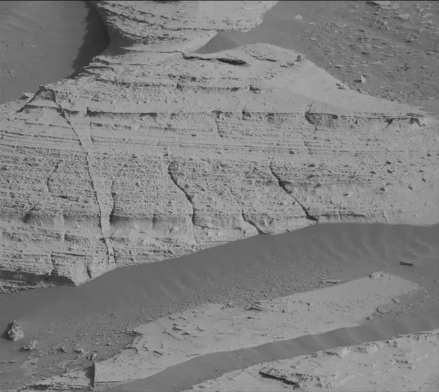 Sol 3955: Mast Camera (Mastcam)
