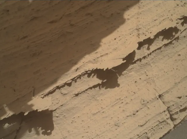 Sol 3955: Mars Hand Lens Imager (MAHLI)