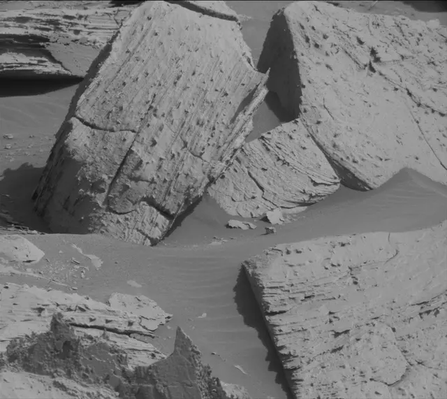 Sol 3958: Mast Camera (Mastcam)