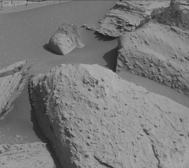 Sol 3958: Mast Camera (Mastcam)