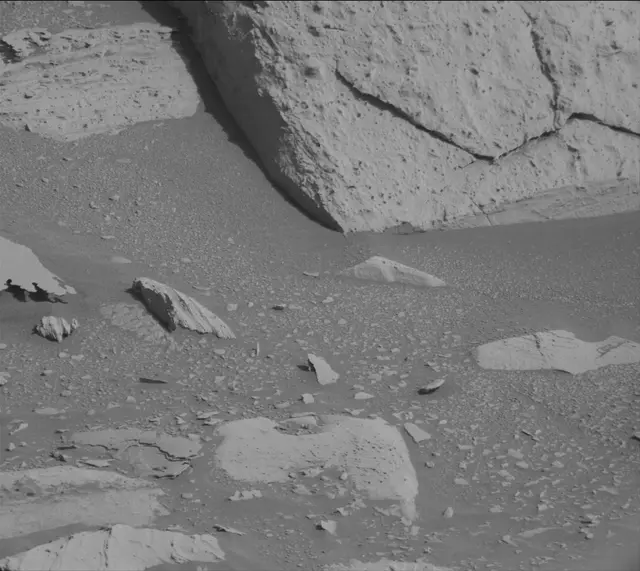 Sol 3958: Mast Camera (Mastcam)