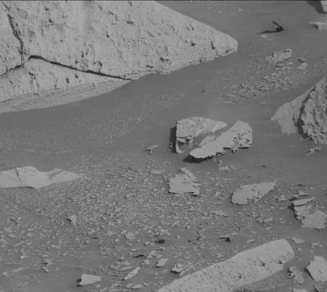 Sol 3958: Mast Camera (Mastcam)